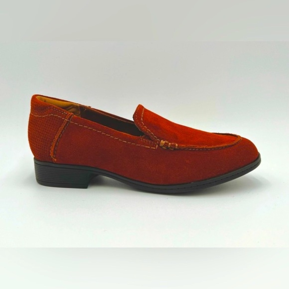 🎡 WOMEN'S CROSBIE MOC LOAFER (Potters Clay Suede)